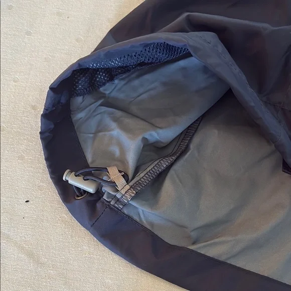 Men’s Columbia Navy Blue Rain Jacket - Picture 7 of 11